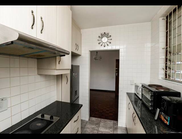 2 BEDROOM APARTMENT FOR SALE IN GLENWOOD